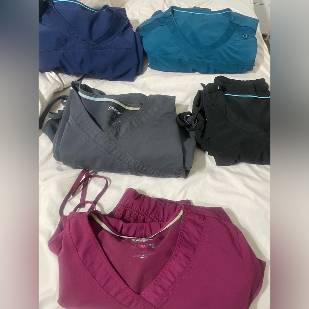 Women’s scrubs